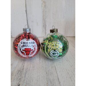 Chicago bulls green bay Packers glass ball ornament Xmas set